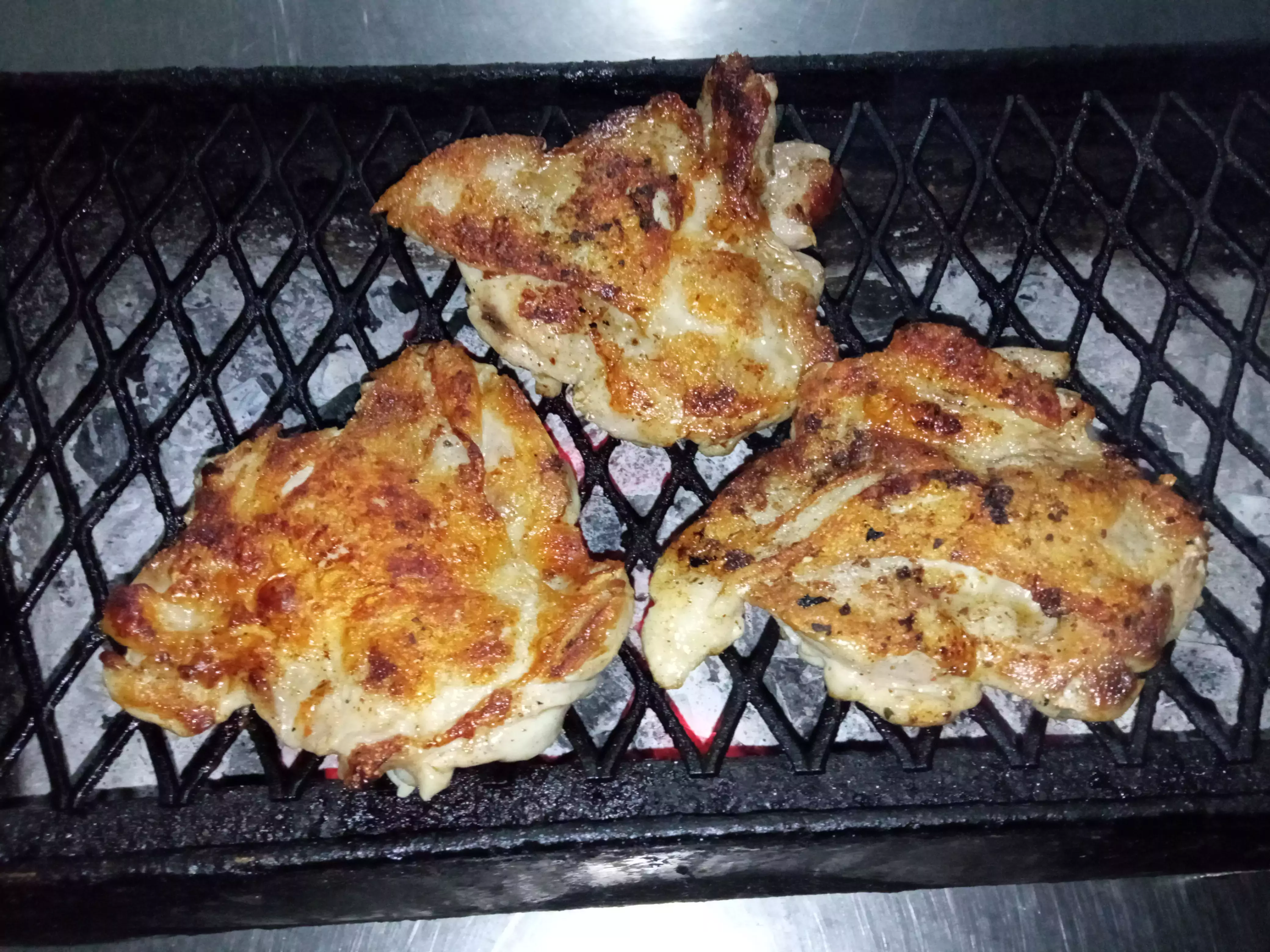 PARRILLA DE POLLO (MUSLOS DESHUESADOS)